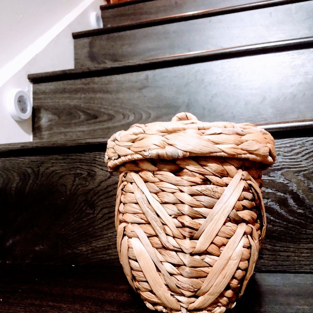 NWT RATTAN BOHO HOME STORAGE CANISTER